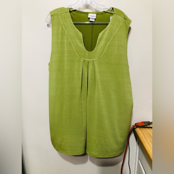 Lime green tunic - Picture 1 of 4